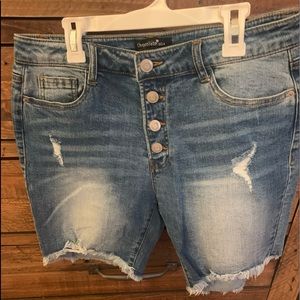 Women’s Boutique  jean shorts, super cute